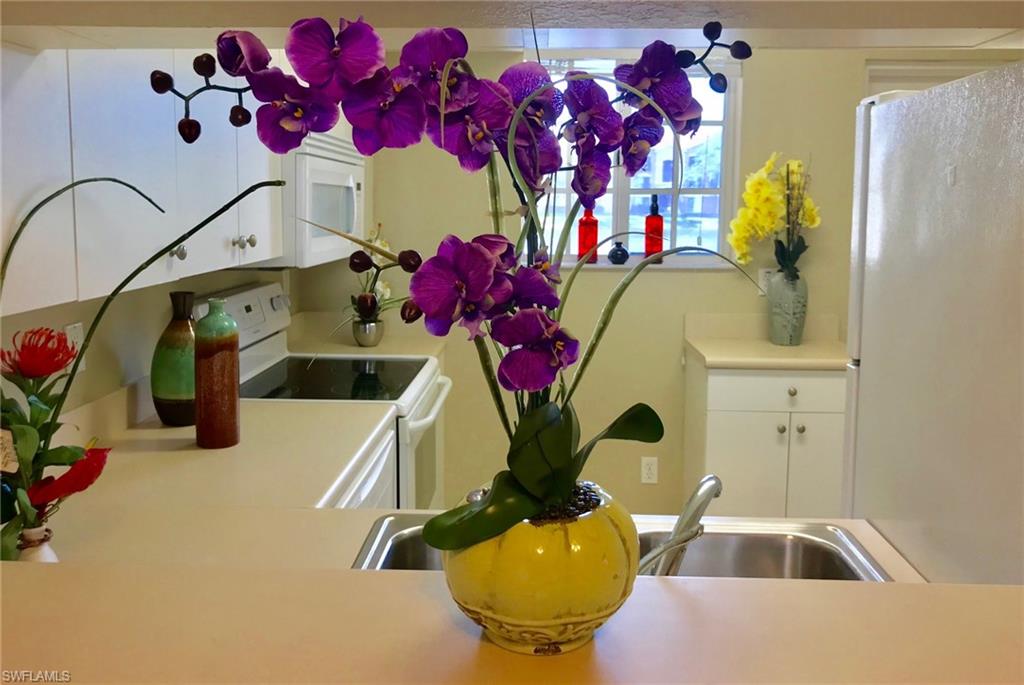 8342 Bernwood Cove Loop 807 Property Photo 4
