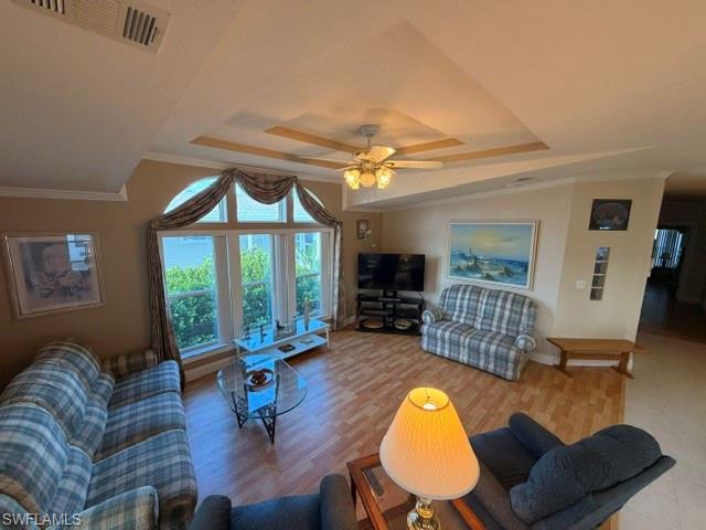 16207 Durham Ave Property Photo 4