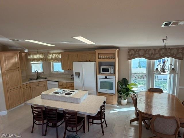 16207 Durham Ave Property Photo 6