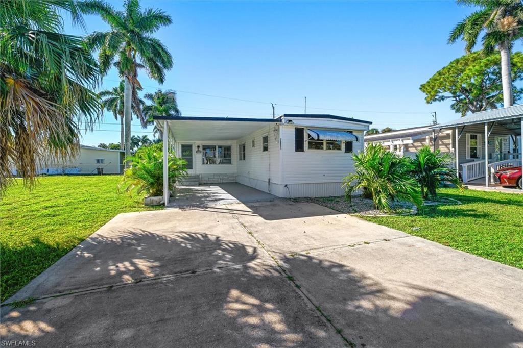 12211 Palm Dr Property Photo 2