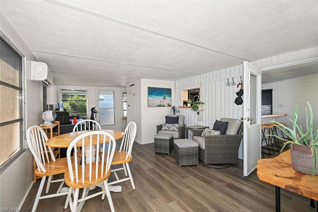 12211 Palm Dr Property Photo 9