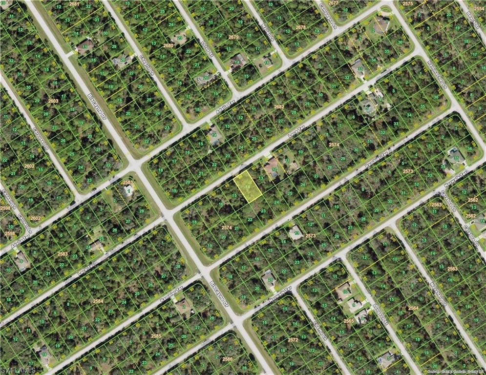 1320 Lace Ter Property Photo 3