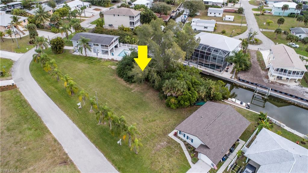 24490 Sailfish St Property Photo 5