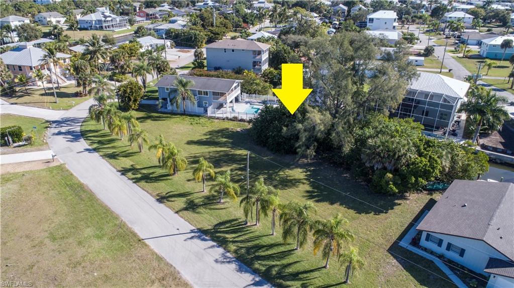 24490 Sailfish St Property Photo 6