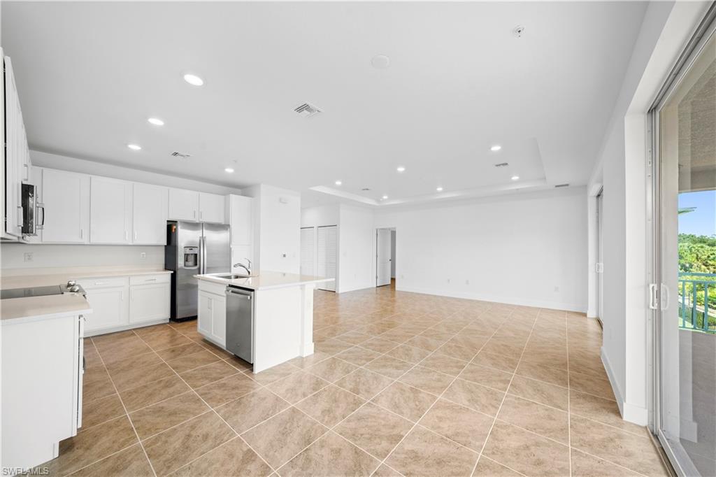 26370 Coco Cay Cir 201 Property Photo 14