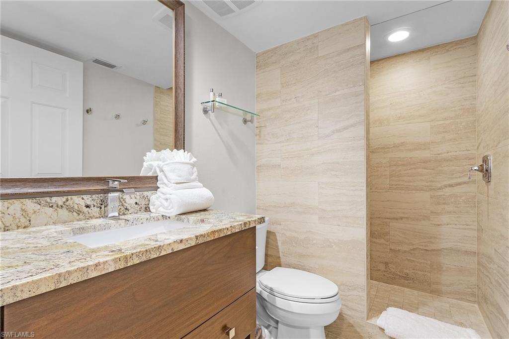 6620 Estero Blvd 1105 Property Photo 5