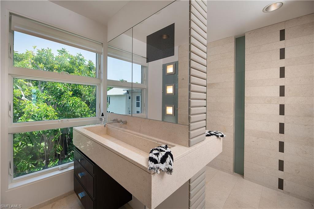 16512 Captiva Dr Property Photo 24