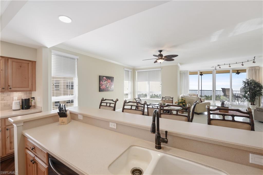 3329 Sunset Key Cir # 401 Property Photo 15