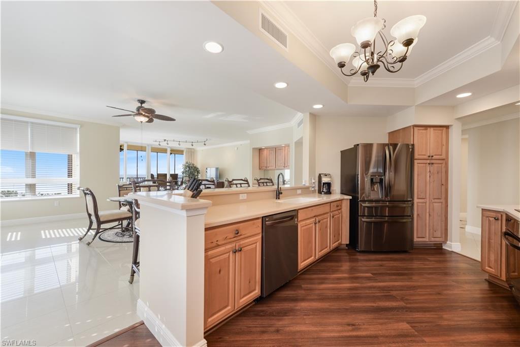 3329 Sunset Key Cir # 401 Property Photo 16
