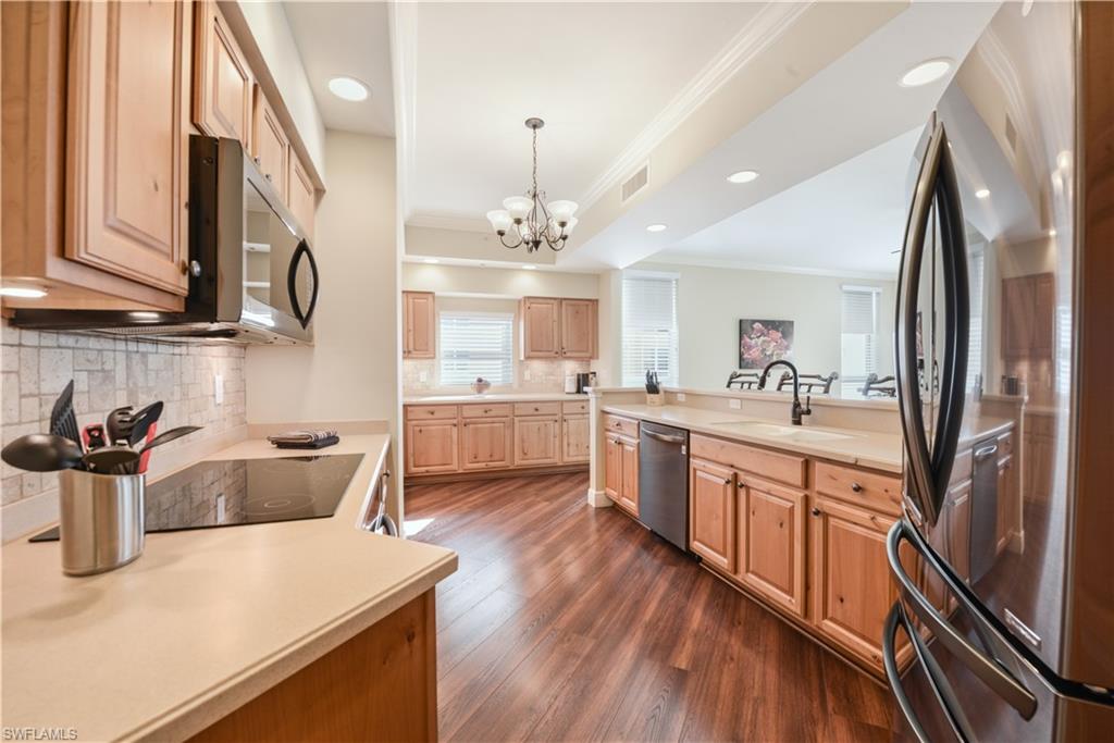 3329 Sunset Key Cir # 401 Property Photo 17