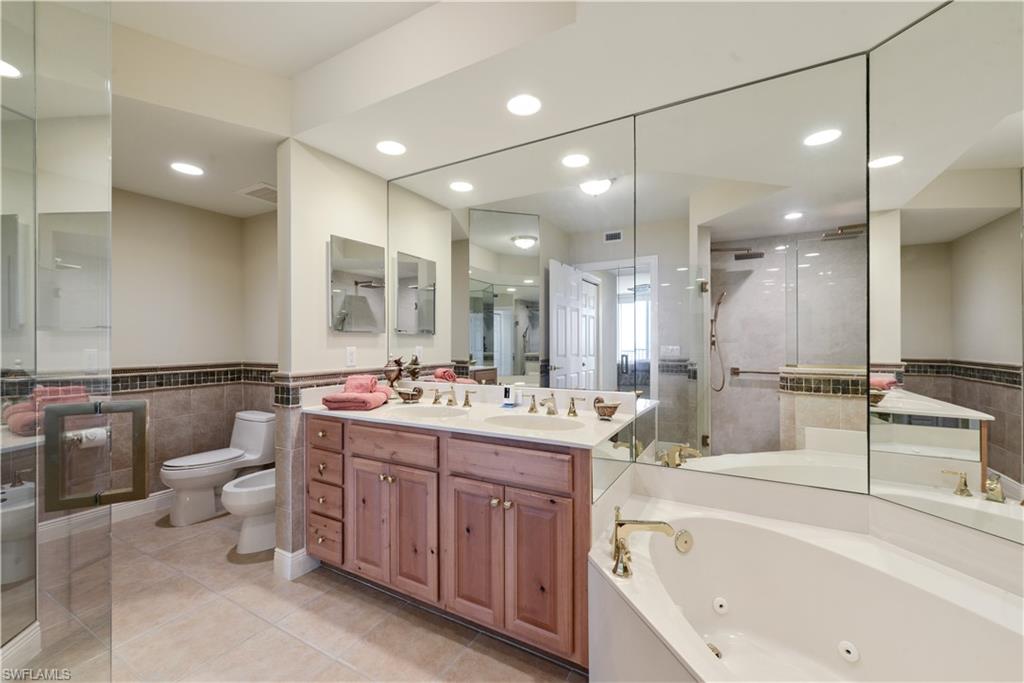 3329 Sunset Key Cir # 401 Property Photo 23