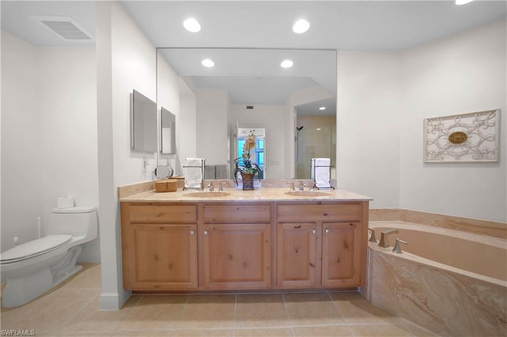 3333 Sunset Key Cir # 701 Property Photo 18