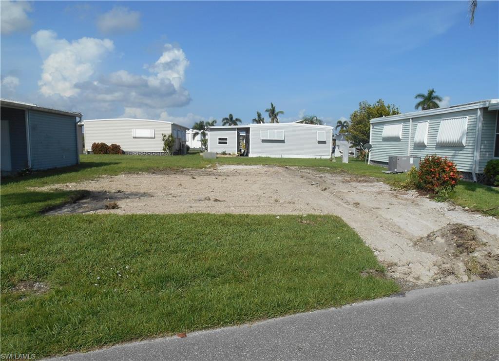 266 Shoreland Dr Property Photo 1