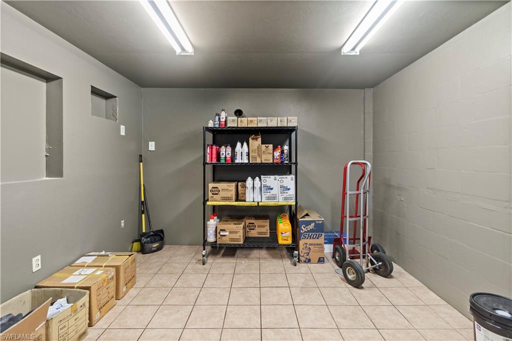 2065 Towles St Property Photo 24