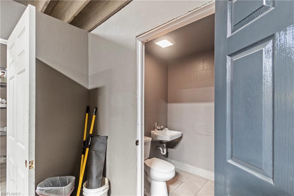 2065 Towles St Property Photo 30