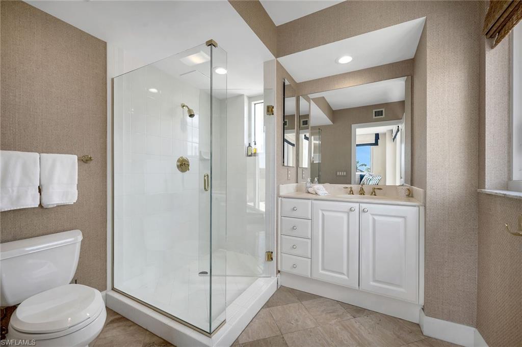 6597 Nicholas Blvd 401 Property Photo 11