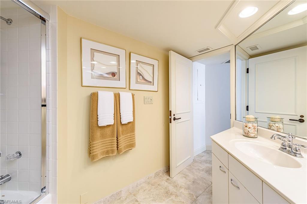 4751 Gulf Shore Blvd N # 1507 Property Photo 11