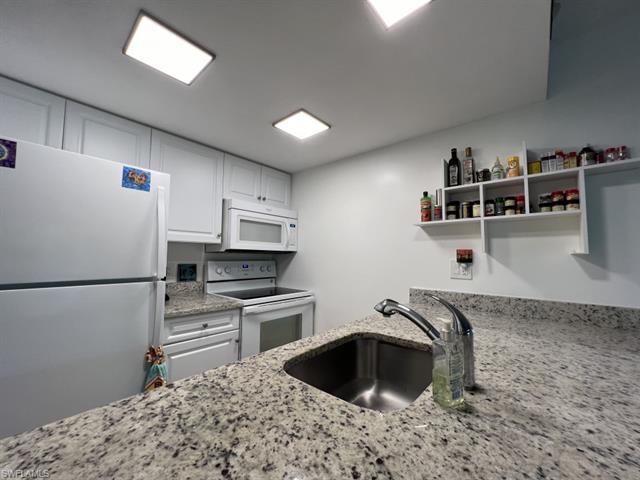 3135 Tennis Villas Property Photo 5