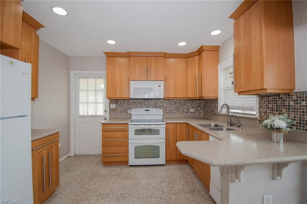 1442 Byron Rd Property Photo 7