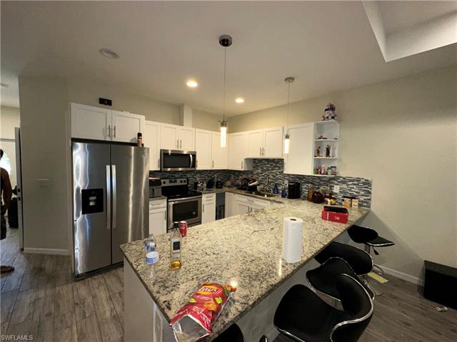 383-385 Pennfield St Property Photo 4