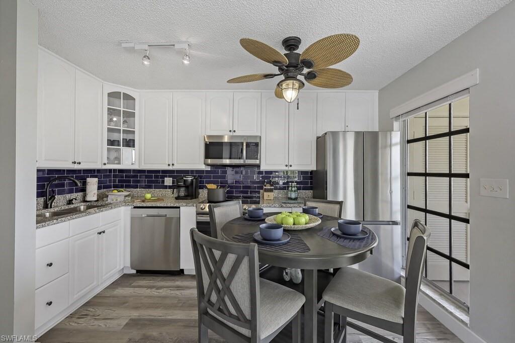 1215 Edington Pl # M5 Property Photo 4
