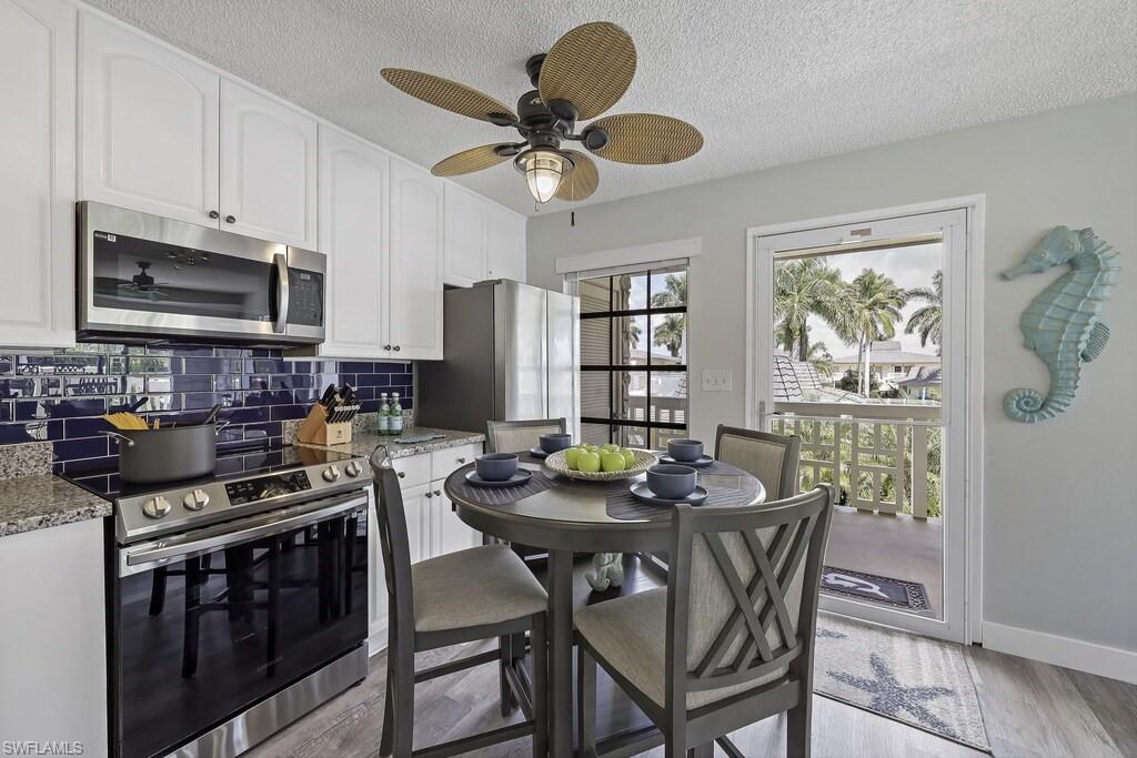 1215 Edington Pl # M5 Property Photo 6