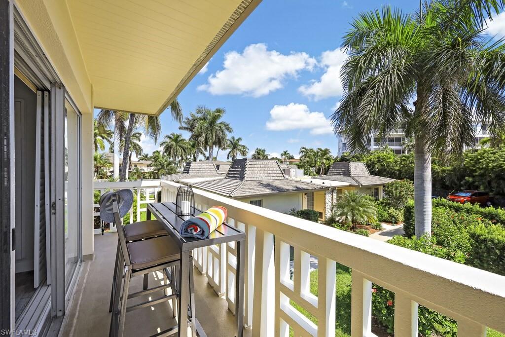 1215 Edington Pl # M5 Property Photo 24