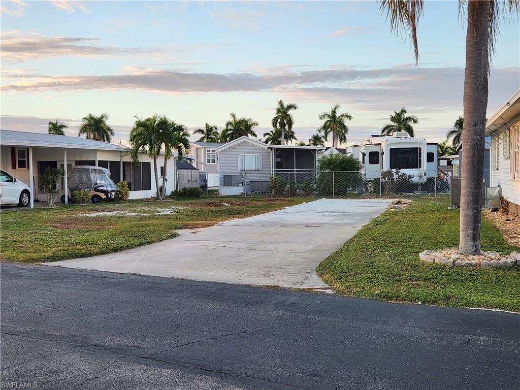 211 Derwent Blvd Property Photo 2