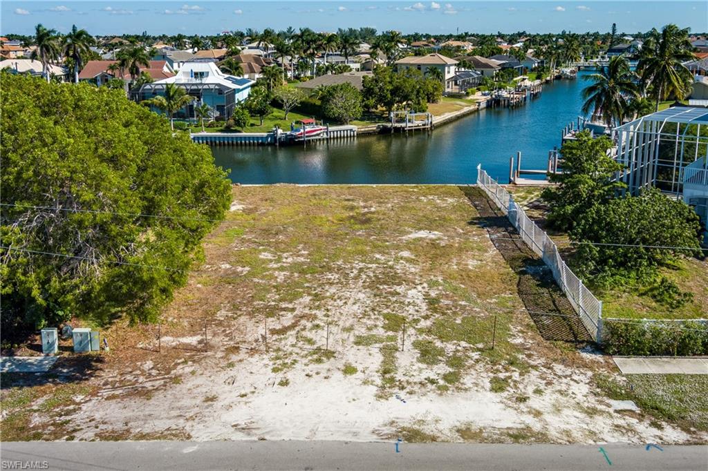 609 Spinnaker Dr Property Photo 3