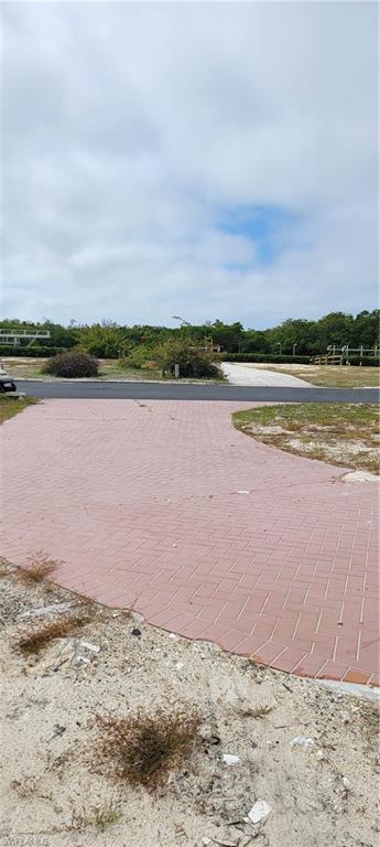 4778 Tahiti Dr Property Photo 3