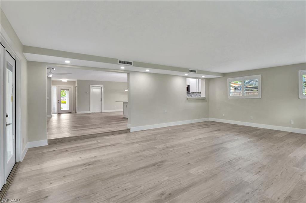 1084 Lake Shore Ct Property Photo 16