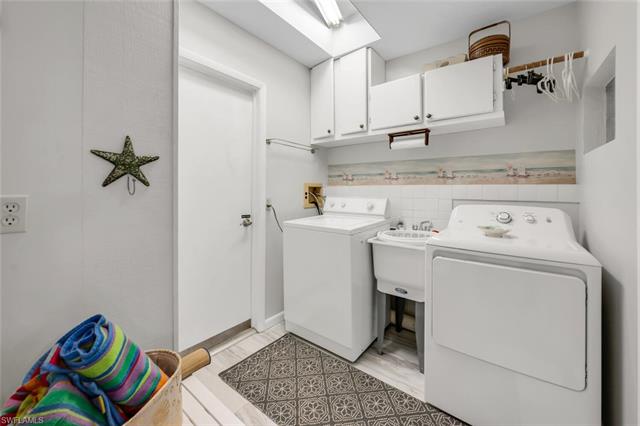 658-662 95th Ave N Property Photo 12