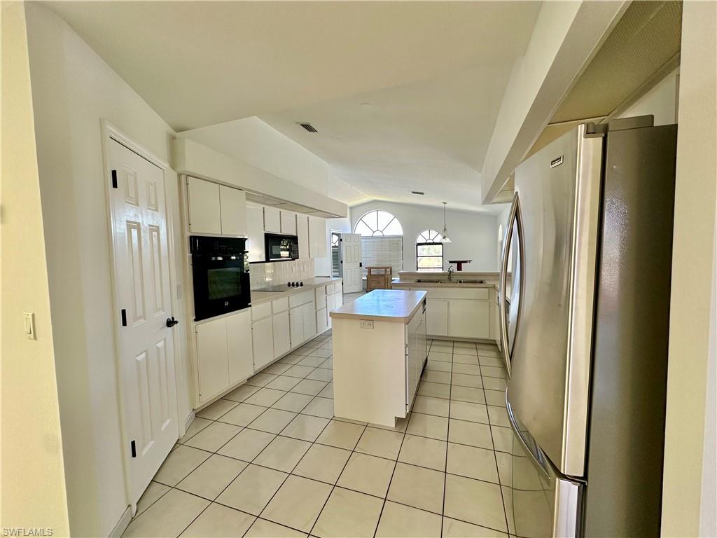 1922 Se 10th Pl Property Photo 12