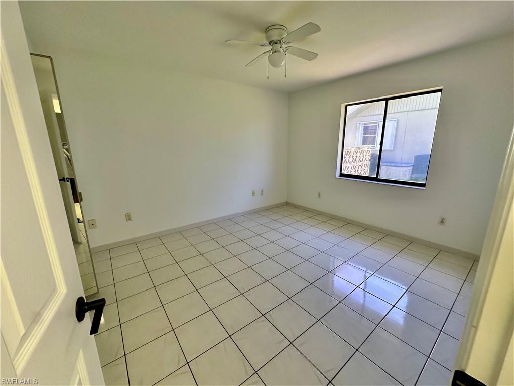 1922 Se 10th Pl Property Photo 18