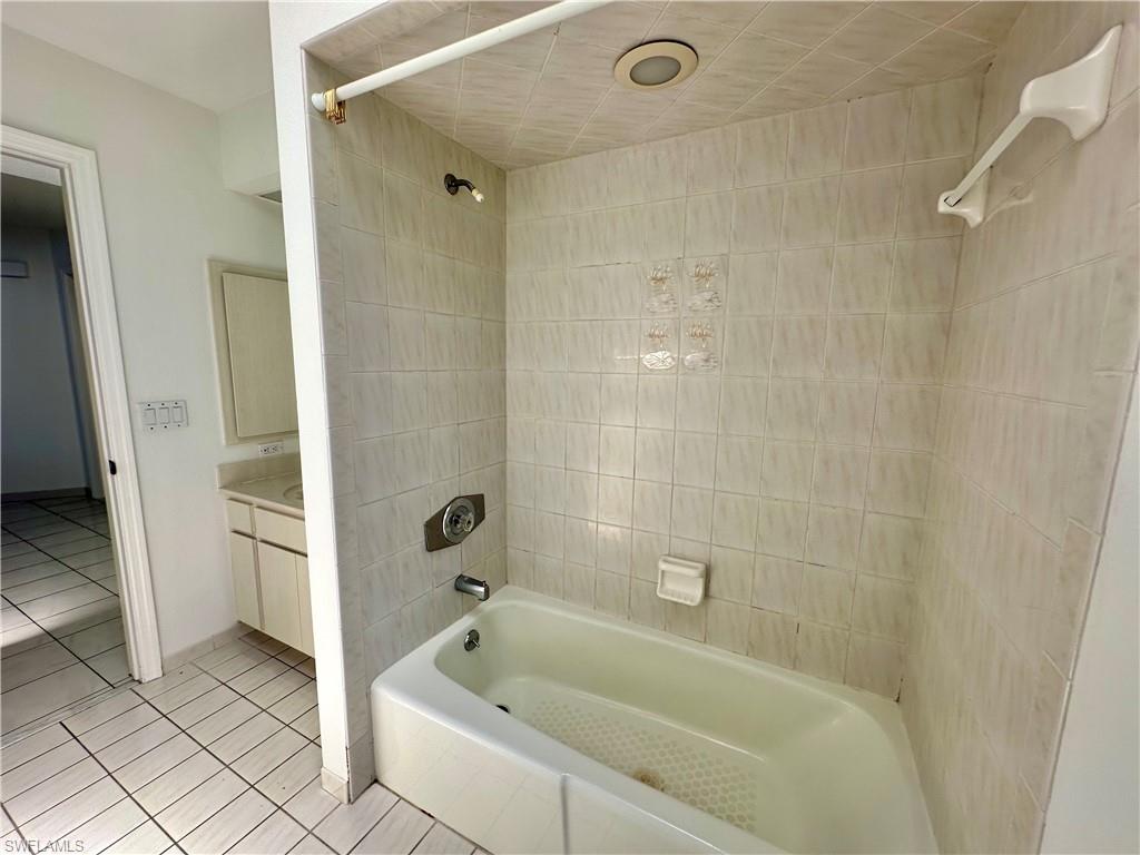 1922 Se 10th Pl Property Photo 21