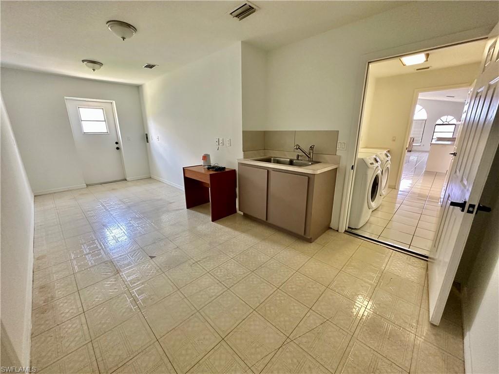 1922 Se 10th Pl Property Photo 25