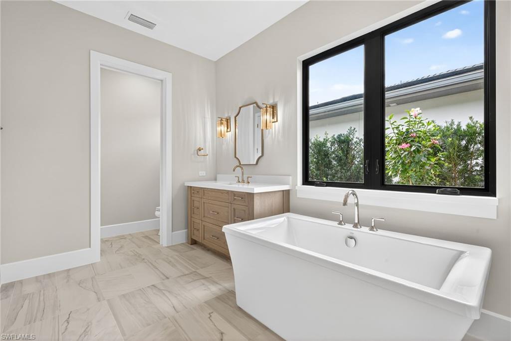 2055 Cambridge Park Dr Property Photo 18