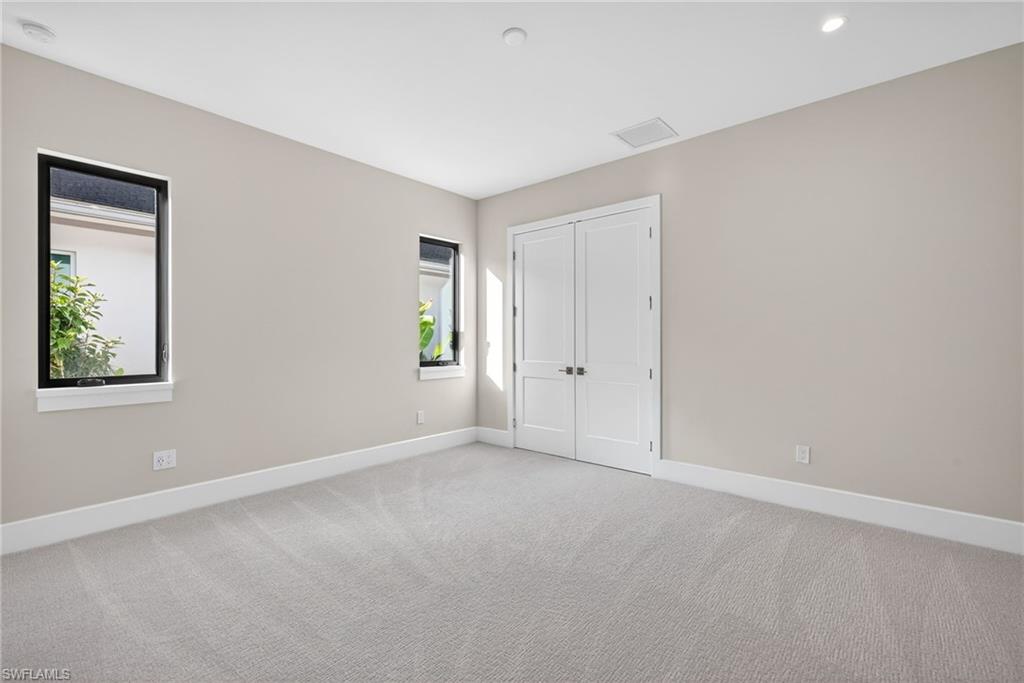 2055 Cambridge Park Dr Property Photo 27