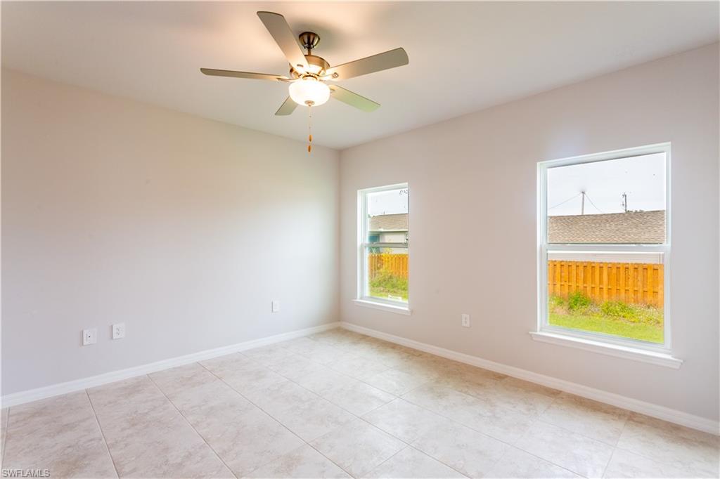 447 Reading St Property Photo 9