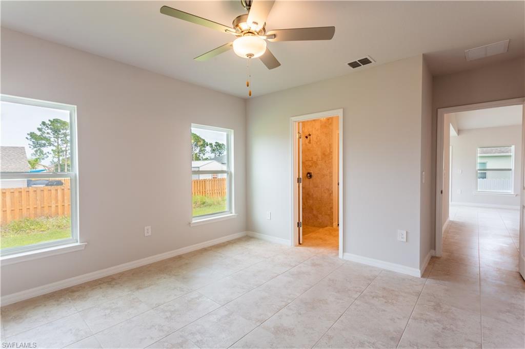 447 Reading St Property Photo 10