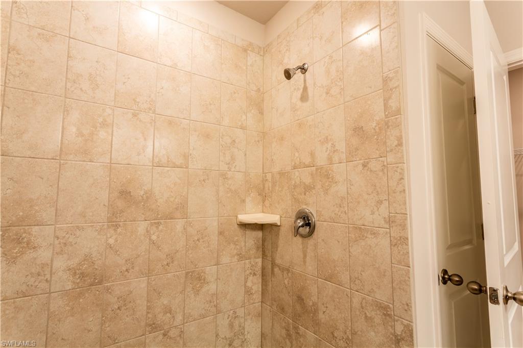 447 Reading St Property Photo 13