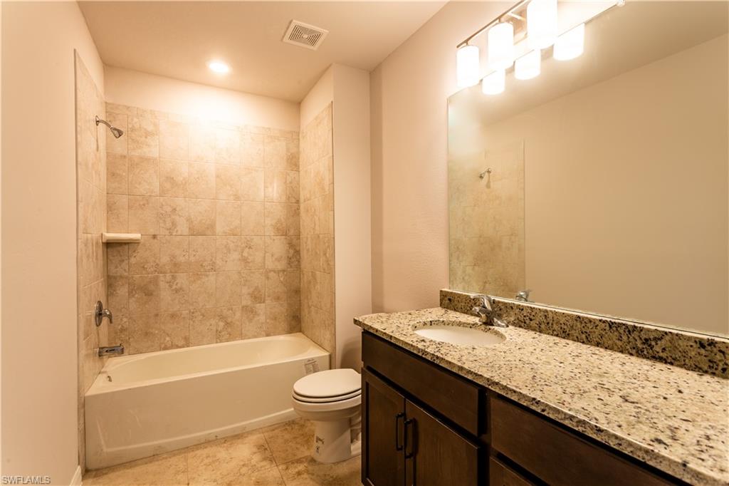 447 Reading St Property Photo 17