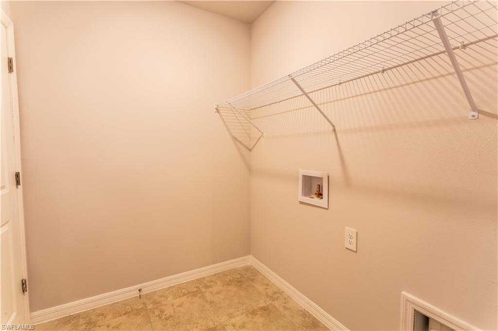 447 Reading St Property Photo 18