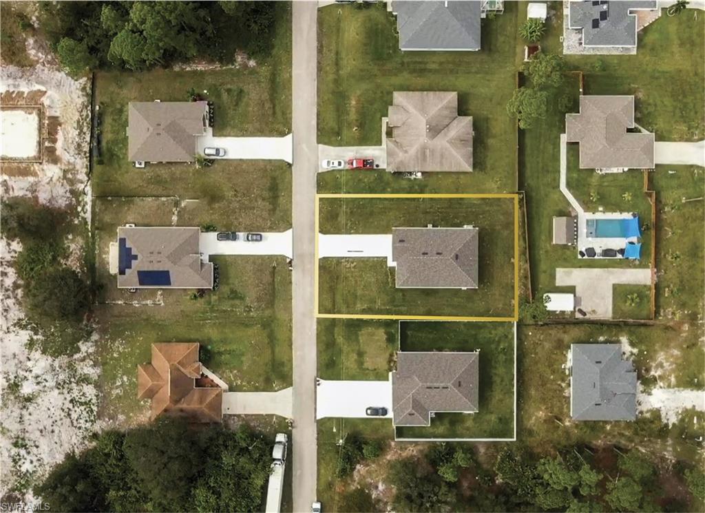 447 Reading St Property Photo 32