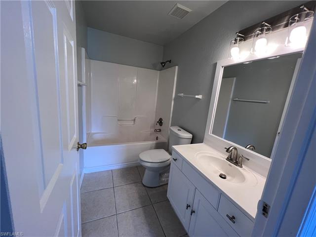 221-223 Ivan Ave S Property Photo 8