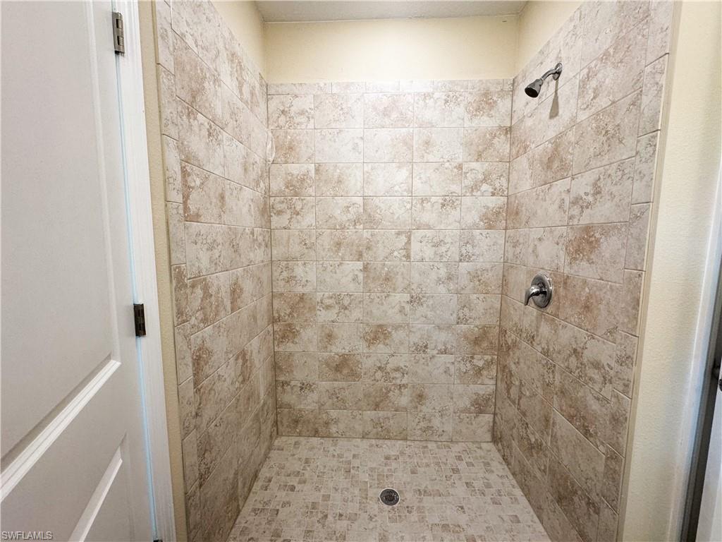 238 Blackstone Dr Property Photo 16