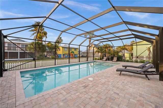 113-115 Bahia Via Property Photo 7