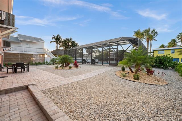 113-115 Bahia Via Property Photo 10