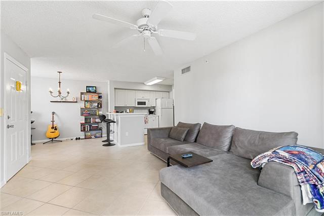 1205 Wildwood Lakes Blvd 5-101 Property Photo 6