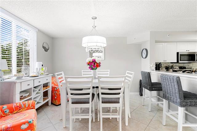 1195 Wildwood Lakes Blvd 6-101 Property Photo 11